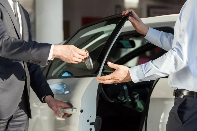 Achat et revente de véhicules utilitaires d'occasion dans un garage aux Trois-Bassins, Les Trois-Bassins, GGE Sangarin Mecanik